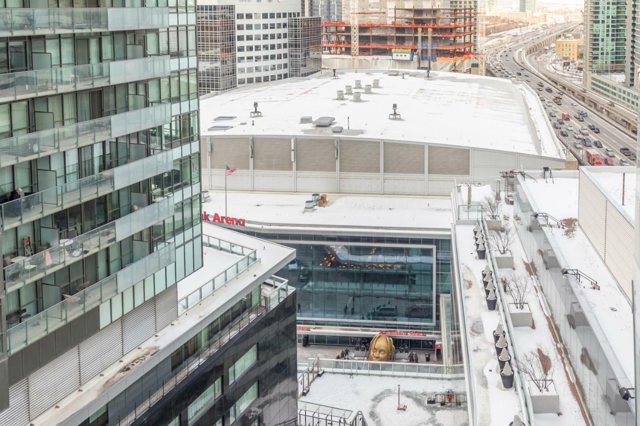 Globalstay Maple Leaf Square Toronto Exterior photo